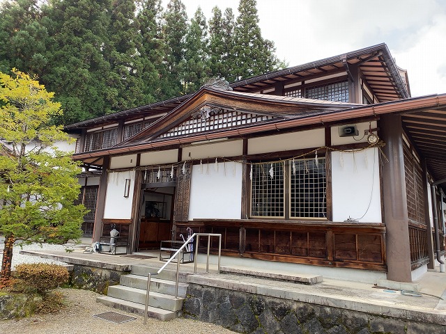 飛騨護國神社　社務所