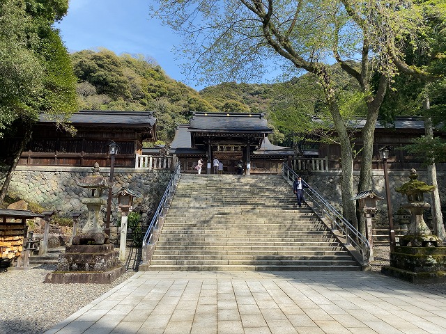 伊奈波神社②　楼門から神門