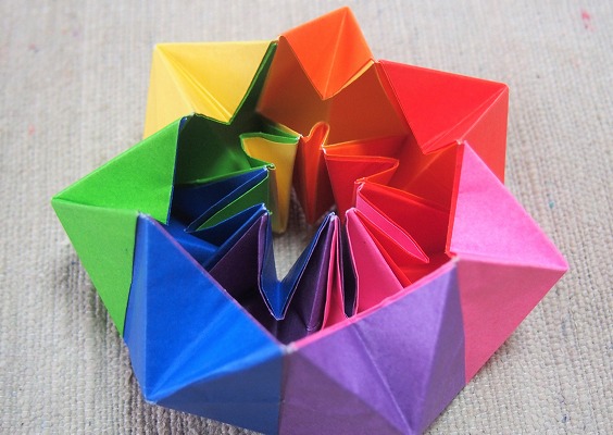７枚の折り紙で作った万華鏡