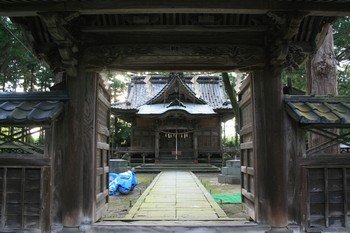 藤基神社y