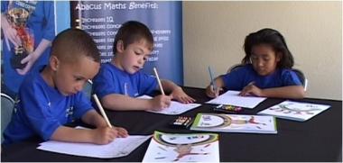 Abacus MAths4歳児、5歳児の学習の様子